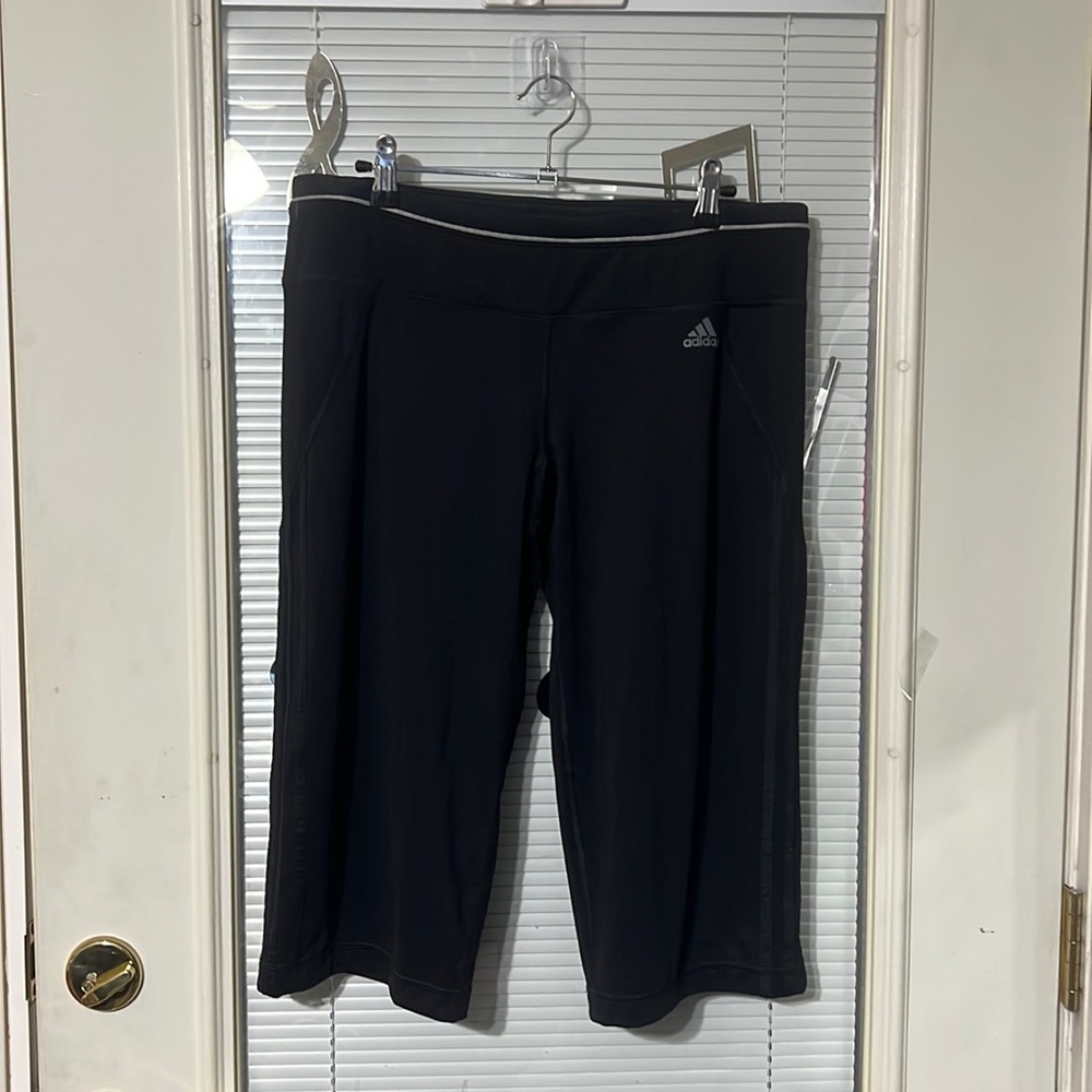 NWT Adidas Climalite wide leg capris pants. Size L